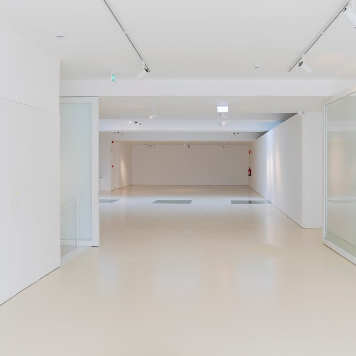 GALLERY (RC) (1)